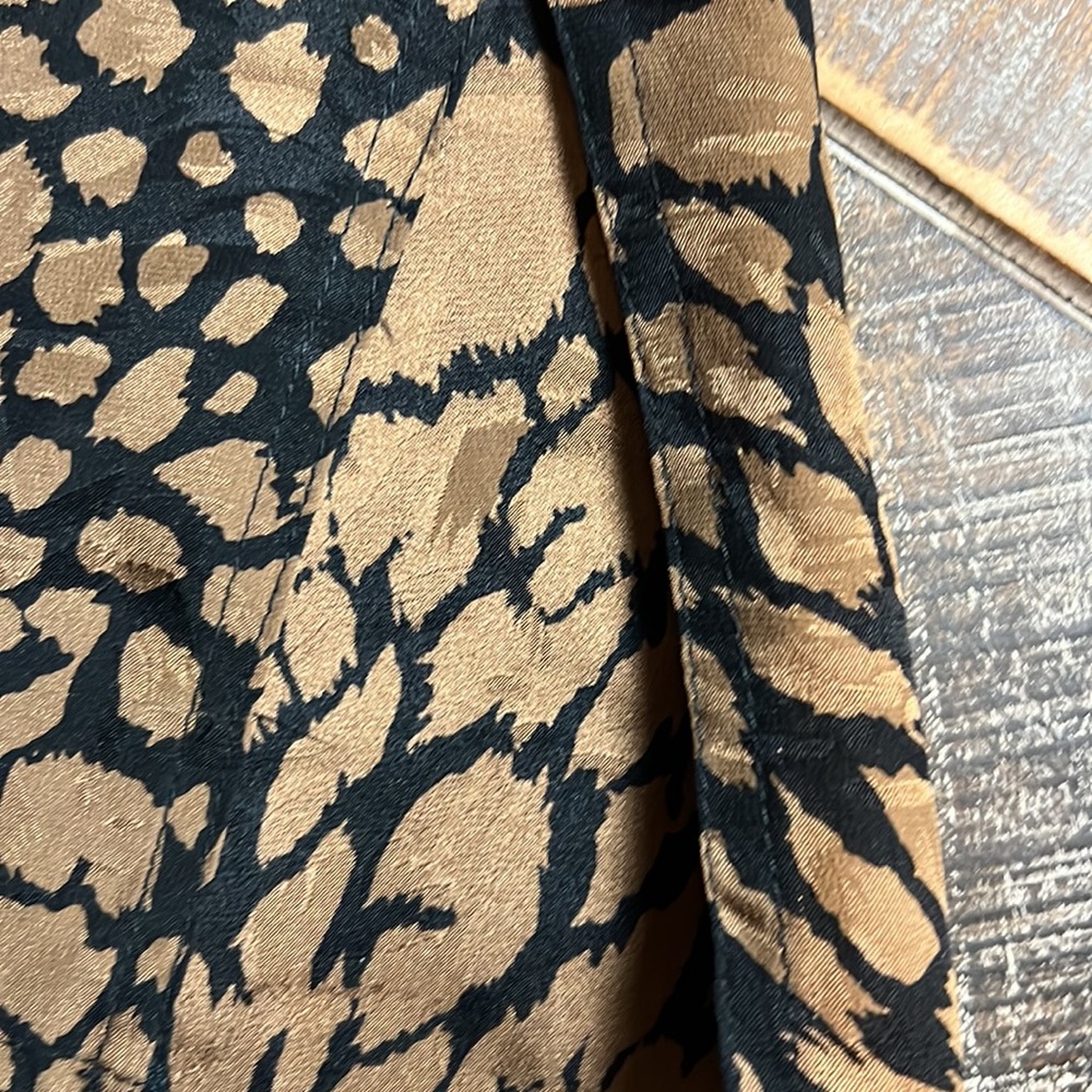 Vintage Lillie Rubin silk animal print top. Size 6. - Picture 4 of 8